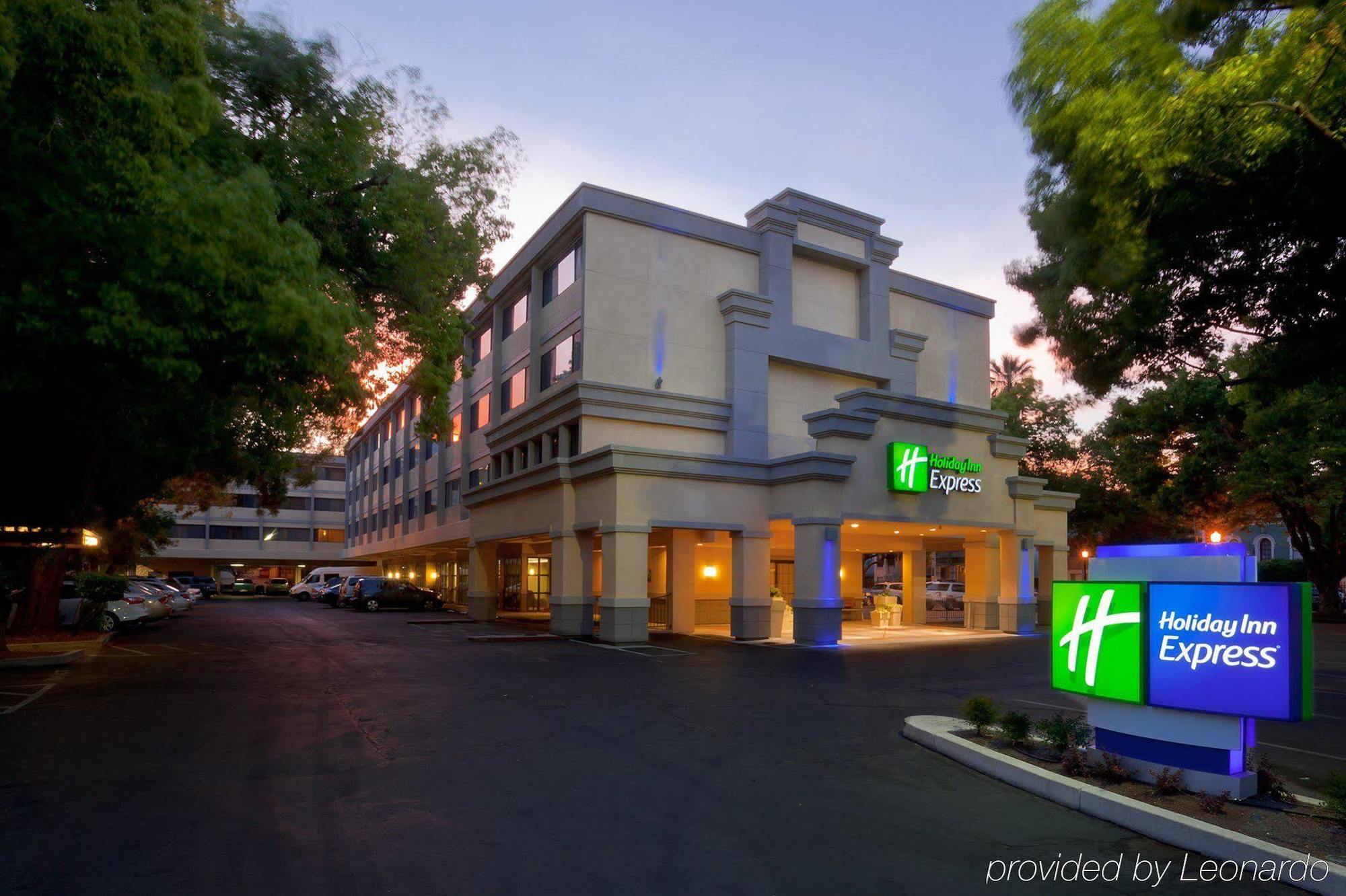 萨克拉门托会议中心智选假日酒店 薩克拉門托 外观 照片